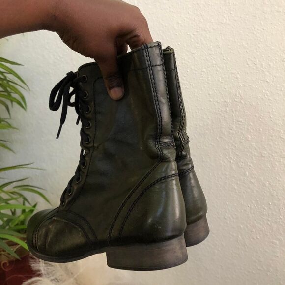 Green Steve Madden Troopa Military Combat Biker Ankle leather lace-up boots Goth - Picture 2 of 7